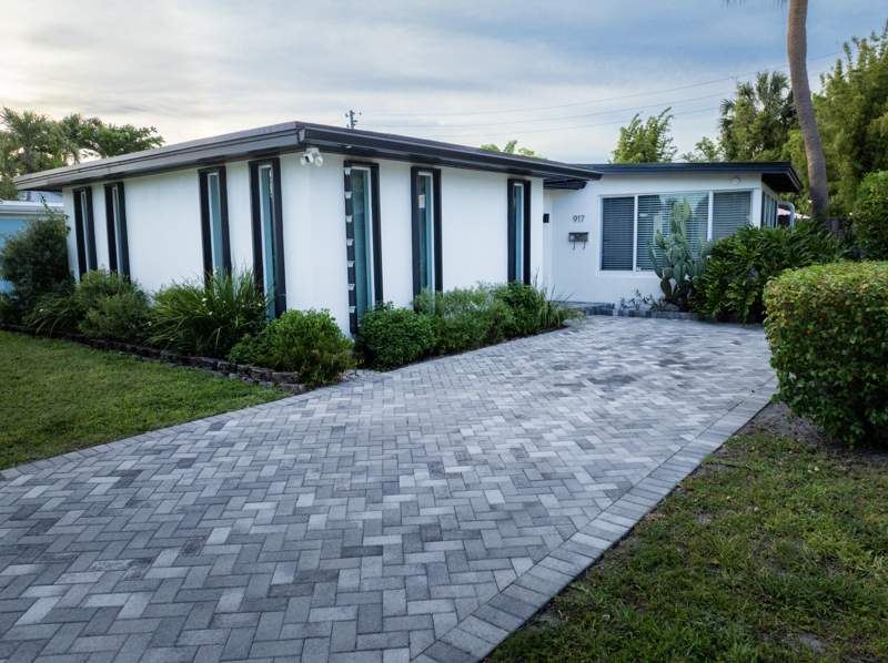 3 bedroom Single Family Residence at 917 NE 18th Street, Lauderdale Park 6-33 1/2, Fort Lauderdale — photo 2