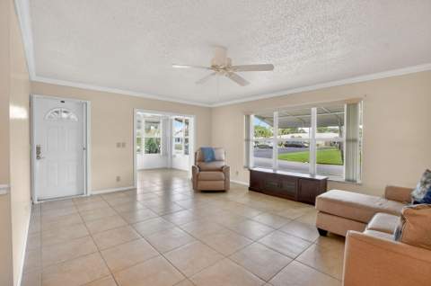 920 South Drive #A, Delray Beach FL - photo 7 of 39