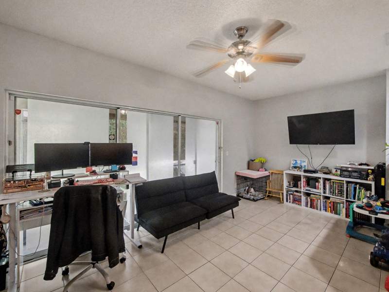2 bedroom Townhouse at 4583 Palmbrooke Circle, Palmbrooke Townhomes, West Palm Beach — photo 5