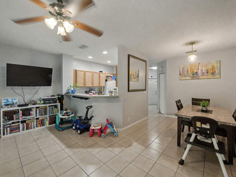 2 bedroom Townhouse at 4583 Palmbrooke Circle, Palmbrooke Townhomes, West Palm Beach — photo 4