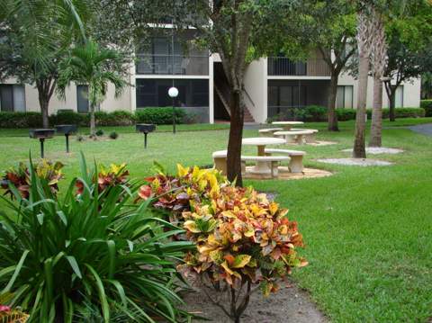 209 Foxtail Drive #D-3, Greenacres FL - photo 23 of 35