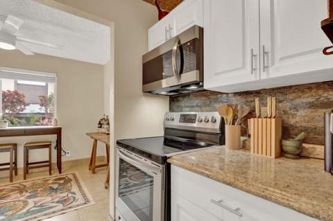 2116 Sherwood Forest Boulevard #28, West Palm Beach FL - photo 18 of 37