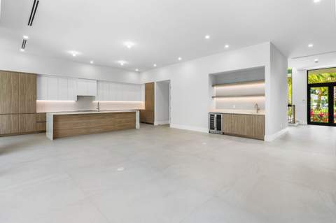 207 SE 5th Street, Delray Beach FL - photo 10 of 48