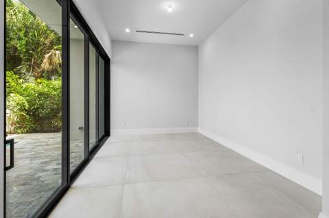 207 SE 5th Street, Delray Beach FL - photo 12 of 48