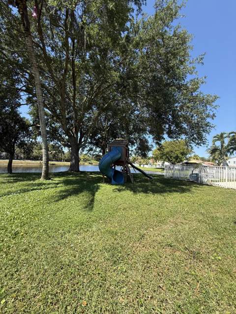 6031 Wedgewood Village Circle, Greenacres FL - photo 8 of 27