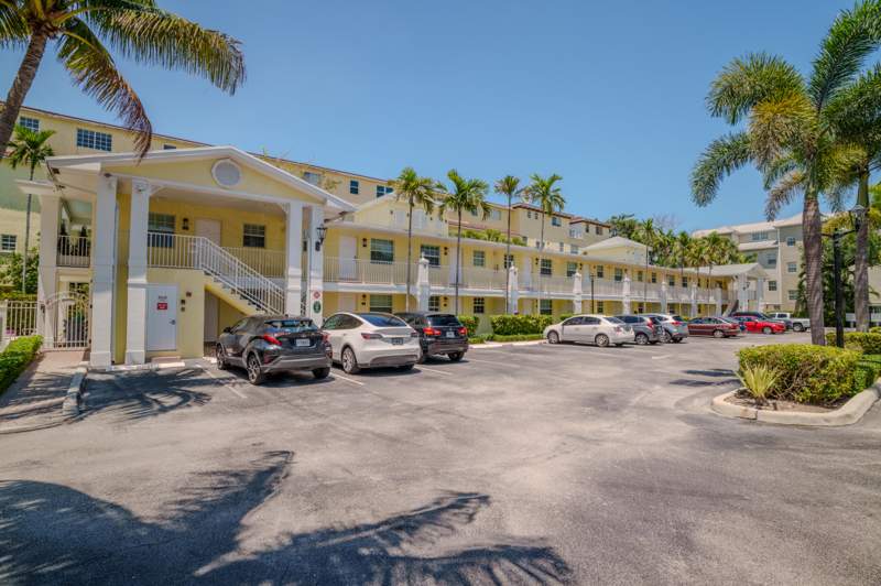2 bedroom Condominium at 2660 NE 8th Avenue #106, Grove At Wilton Manors Condo, Wilton Manors — photo 2