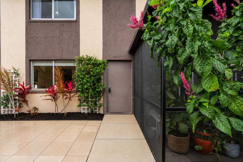2 bedroom Condominium at 2116 Sherwood Forest Boulevard #28, Quail Hollow Condo, West Palm Beach — photo 3