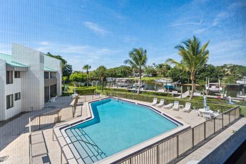 412 Southwind Drive #B2, North Palm Beach FL - photo 9 of 41