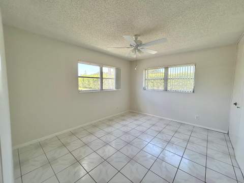 2911 Ashley Dr W #J, West Palm Beach FL - photo 12 of 31