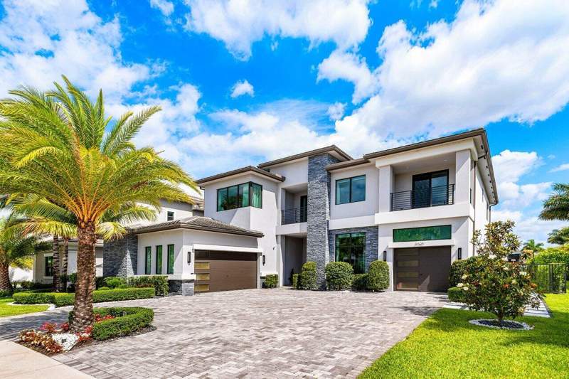 5 bedroom Single Family Residence at 9625 Vescovato Way, Hyder Agr Pud South Plat Five, Boca Raton — photo 3