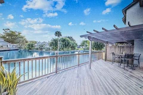 503 Landings Boulevard, Greenacres FL - photo 15 of 18
