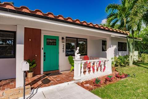 245 N Tradewinds Avenue, Lauderdale-By-The-Sea FL - photo 14 of 51
