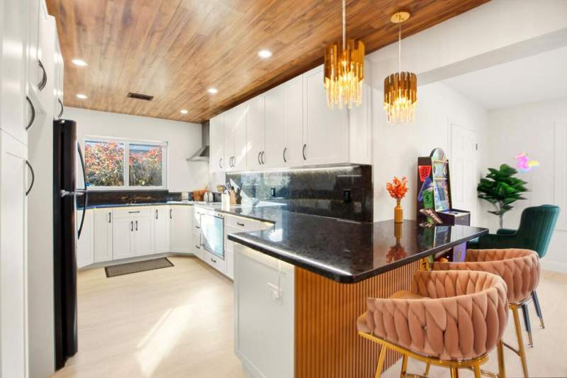 4 bedroom Single Family Residence at 245 N Tradewinds Avenue, Silver Shores Sec Of Laud, Lauderdale-By-The-Sea — photo 5