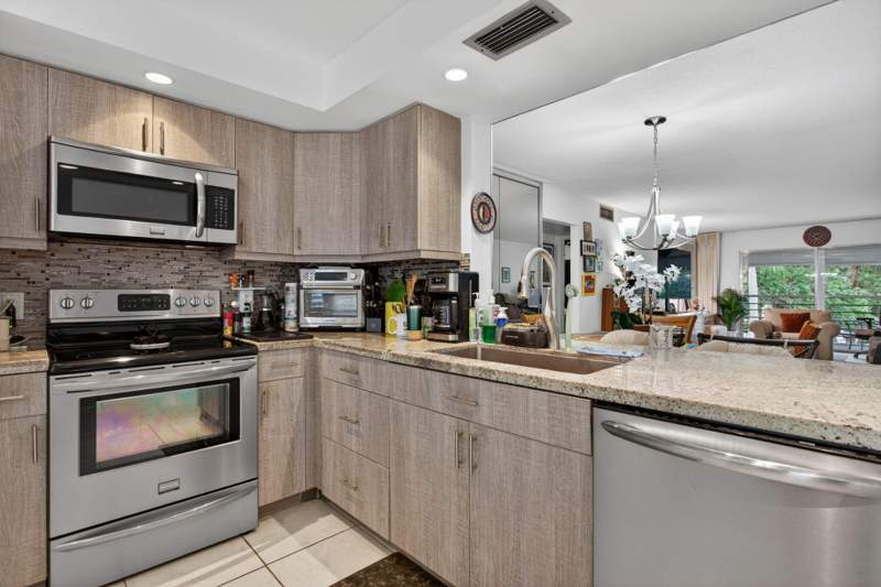 2 bedroom Condominium at 3002 Portofino Isle #E3, Portofino Village 1-A Condo, Coconut Creek — photo 4