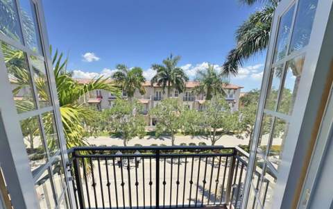 474 SW 147th Avenue, Pembroke Pines FL - photo 11 of 16