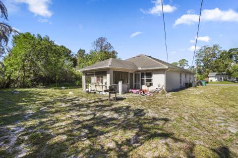609 NW Cardinal Drive, Port St. Lucie FL - photo 9 of 10
