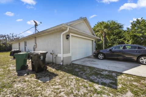 609 NW Cardinal Drive, Port St. Lucie FL - photo 10 of 10