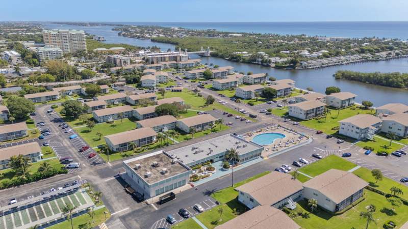 1 bedroom Condominium at 740 W Horizons W #203, Sterling Village 740 Condo, Boynton Beach — photo 3