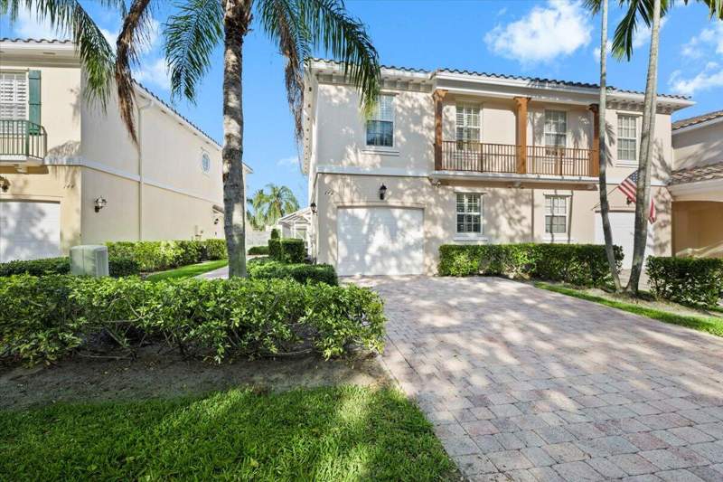 3 bedroom Townhouse at 142 Santa Barbara Way, Catalina Lakes, Palm Beach Gardens — photo 2