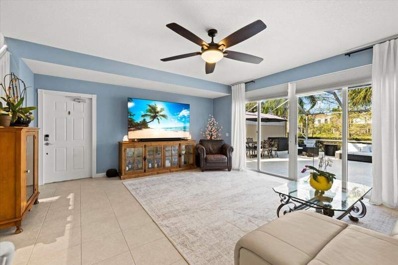 3 bedroom Townhouse at 142 Santa Barbara Way, Catalina Lakes, Palm Beach Gardens — photo 5