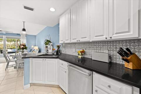 142 Santa Barbara Way, Palm Beach Gardens FL - photo 10 of 43