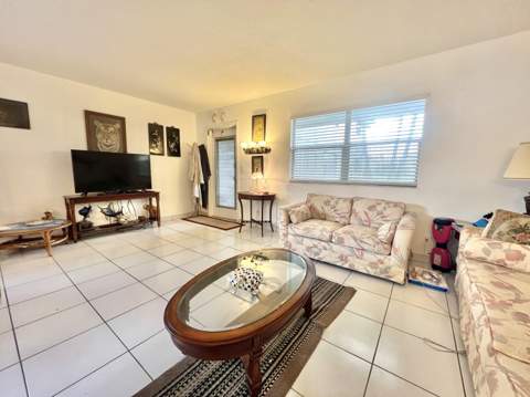 259 Saxony F #259, Delray Beach FL - photo 6 of 42