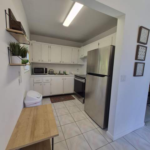 101 Northampton F, West Palm Beach FL - photo 6 of 27