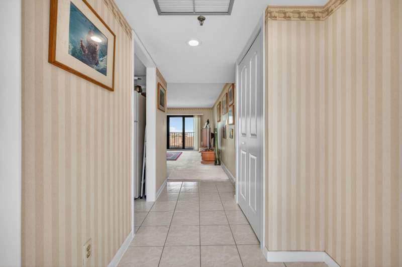 2 bedroom Condominium at 801 S Ocean Drive #802, Sea Pointe Towers Of Fort Pierce, A Condominium, Fort Pierce — photo 4