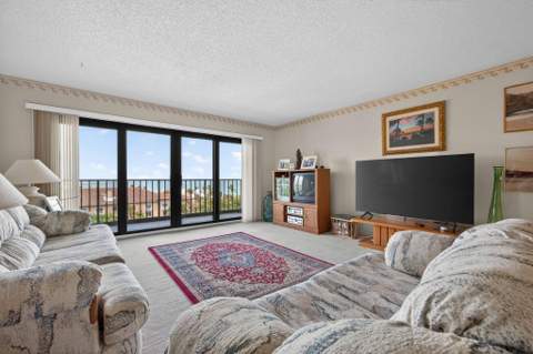 801 S Ocean Drive #802, Fort Pierce FL - photo 7 of 30