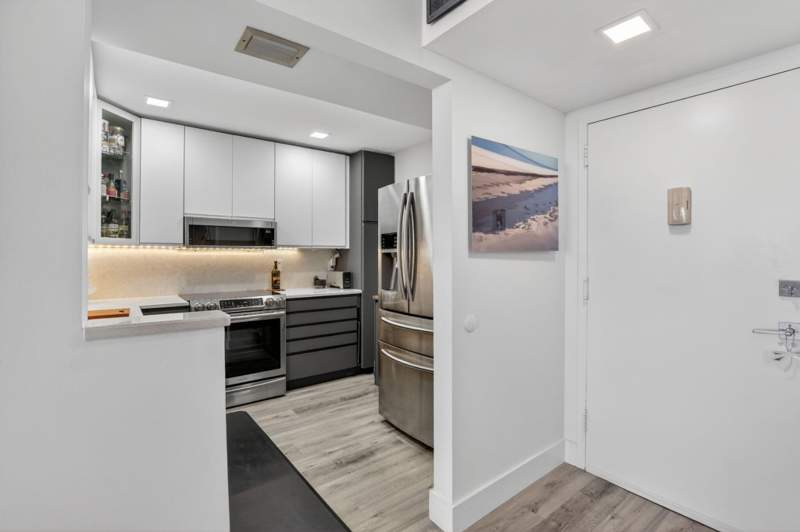 2 bedroom Condominium at 1160 N Federal Highway #1121, East Point Towers Condo, Fort Lauderdale — photo 3
