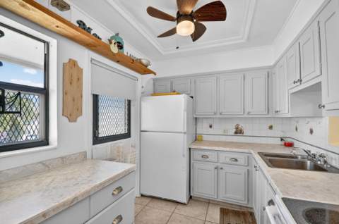 2111 NE 1st Court #204, Boynton Beach FL - photo 8 of 40