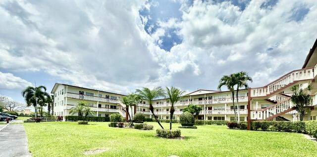 2 bedroom Condominium at 99 Brighton C, Century Village, Boca Raton — photo 2