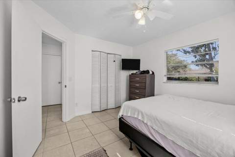 1549 SE Minorca Avenue, Port St. Lucie FL - photo 15 of 36