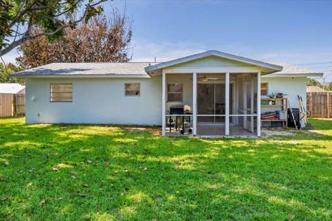 1549 SE Minorca Avenue, Port St. Lucie FL - photo 24 of 36