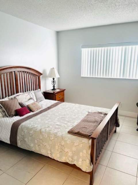 7817 Golf Cir Drive #210, Margate FL - photo 15 of 19
