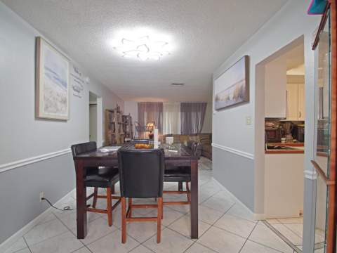 5813 NW 82nd Avenue, Tamarac FL - photo 10 of 27