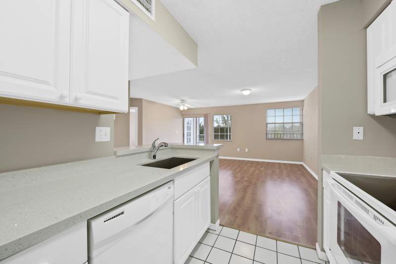 2 bedroom Condominium at 2861 N Oakland Forest Drive #202, Lakeview Club Condo, Oakland Park — photo 4
