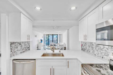 17 Royal Palm Way #3010, Boca Raton FL - photo 11 of 57