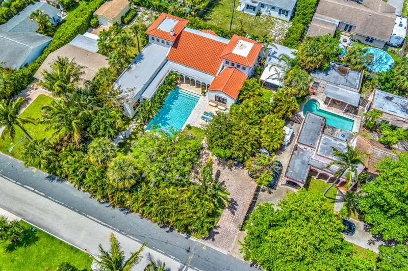 7 bedroom Single Family Residence at 333 Murray Road, Lakewood, West Palm Beach — photo 3