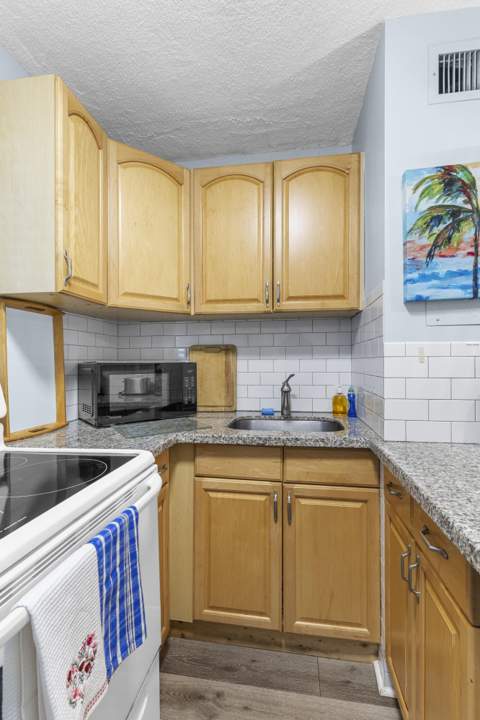 3225 NE 16th Street #9a, Pompano Beach FL - photo 8 of 22
