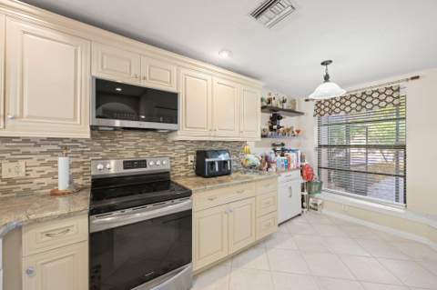 8634 Via Reale #3, Boca Raton FL - photo 12 of 39