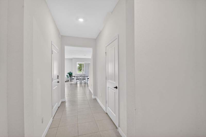 4 bedroom Townhouse at 6933 N Harbours Edge Avenue, Lakeshore At The Fountains, Lake Worth — photo 5