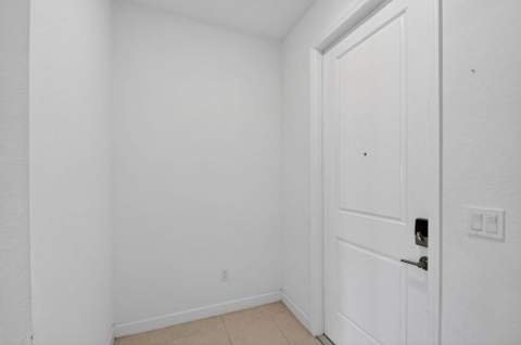 6933 N Harbours Edge Avenue, Lake Worth FL - photo 6 of 90