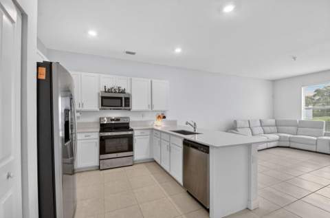 6933 N Harbours Edge Avenue, Lake Worth FL - photo 11 of 90