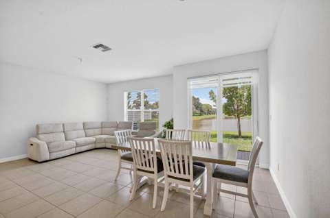 6933 N Harbours Edge Avenue, Lake Worth FL - photo 16 of 90