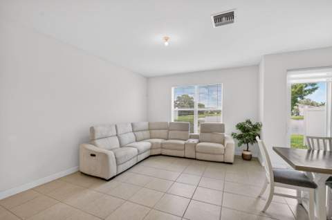 6933 N Harbours Edge Avenue, Lake Worth FL - photo 19 of 90