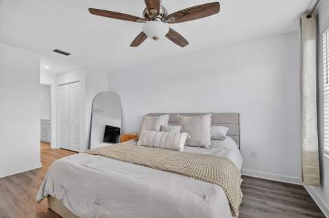 6933 N Harbours Edge Avenue, Lake Worth FL - photo 22 of 90