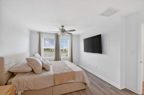 6933 N Harbours Edge Avenue, Lake Worth FL - photo 23 of 90