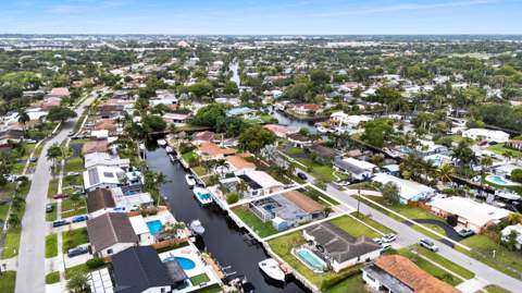 1340 SW 56th Avenue, Plantation FL - photo 7 of 34