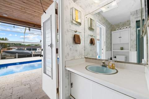 1340 SW 56th Avenue, Plantation FL - photo 21 of 34